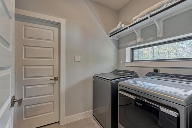 2 Honeycomb Ridge Place, The Woodlands, TX 77380