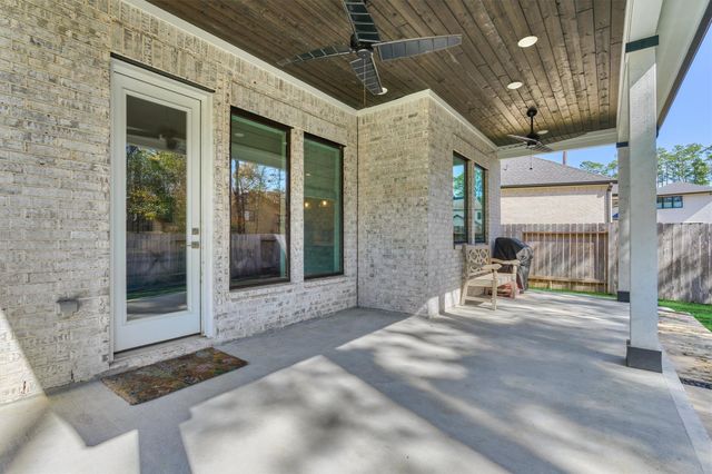 2 Honeycomb Ridge Place, The Woodlands, TX 77380