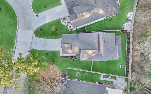 2 Honeycomb Ridge Place, The Woodlands, TX 77380