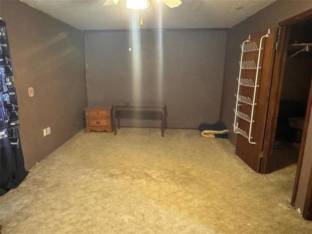 137 N Kowald LN, New Braunfels, TX 78130