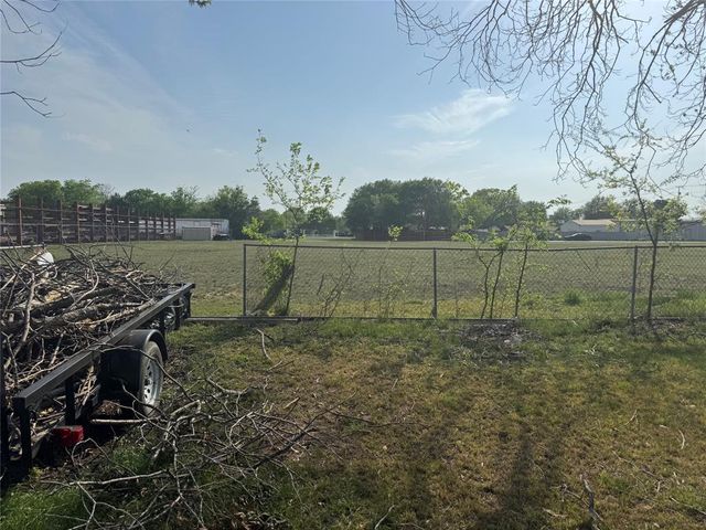 137 N Kowald LN, New Braunfels, TX 78130