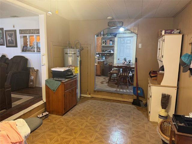 137 N Kowald LN, New Braunfels, TX 78130