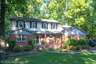 6567 Heaven Drive, Howell, MI 48855