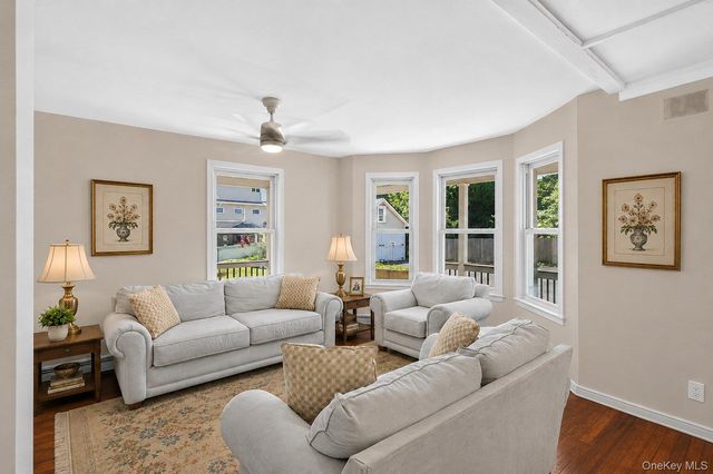 11 Gilbert Street, Northport, NY 11768