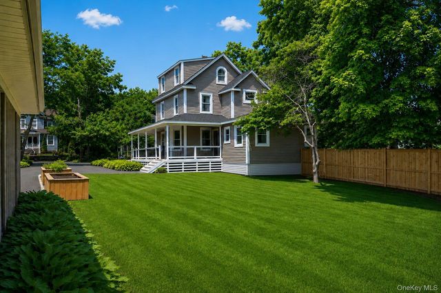 11 Gilbert Street, Northport, NY 11768