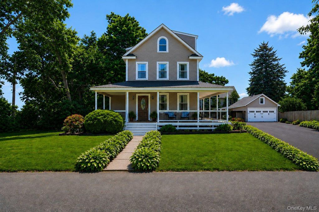 11 Gilbert Street, Northport, NY 11768