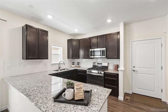 2887 S Fox Street, Englewood, CO 80110