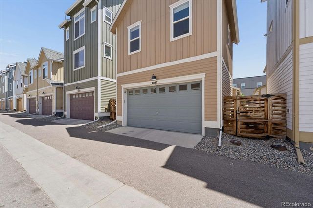 2887 S Fox Street, Englewood, CO 80110