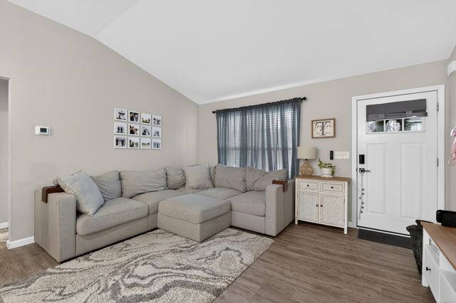 102 Ashley Drive, Dry Ridge, KY 41035