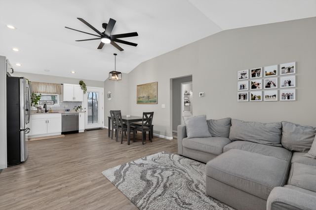 102 Ashley Drive, Dry Ridge, KY 41035