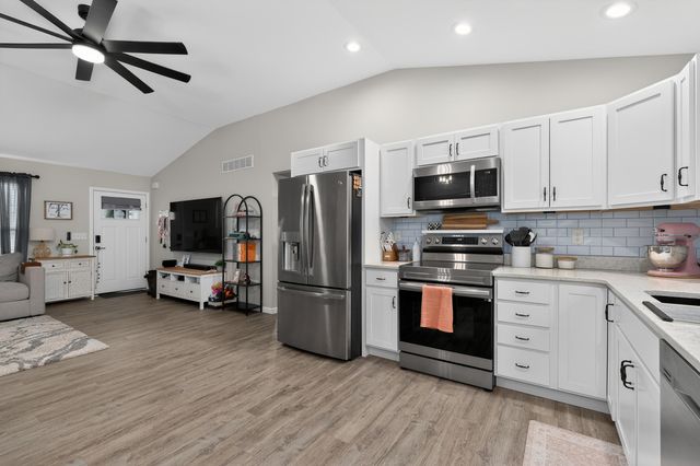 102 Ashley Drive, Dry Ridge, KY 41035