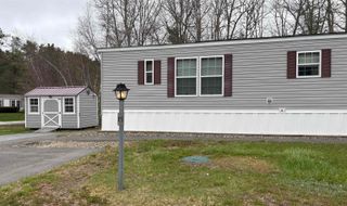 15 Agent Road # 39, Raymond, NH 03077