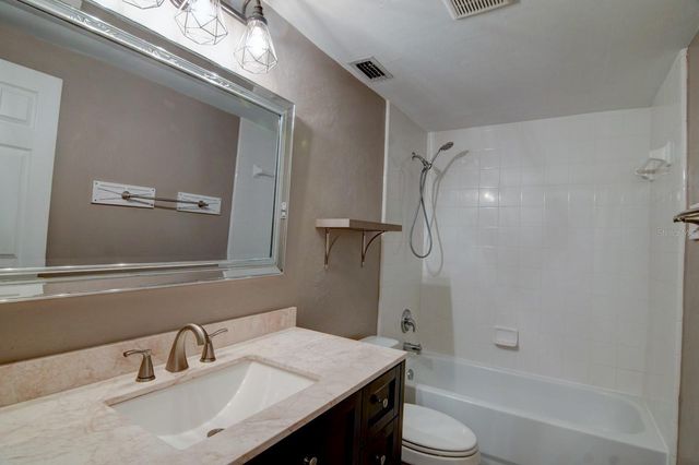 4933 NW 1ST PLACE 110, Gainesville, FL 32607