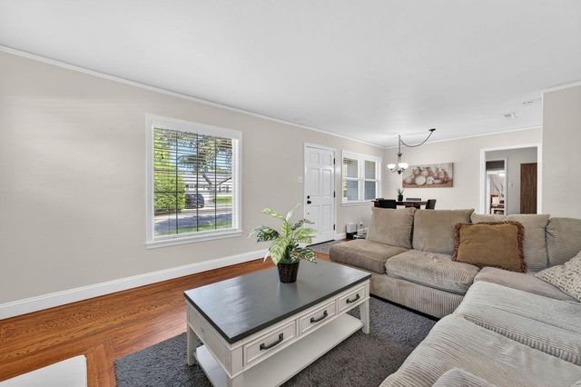 7400 Heather Rd, Fair Oaks, CA 95628