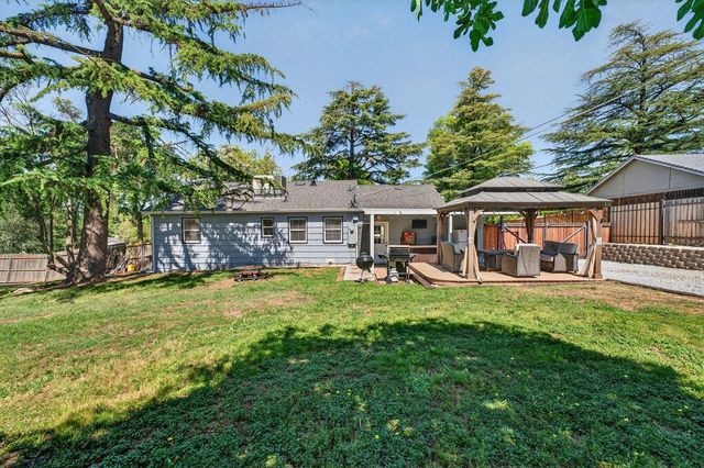 7400 Heather Rd, Fair Oaks, CA 95628