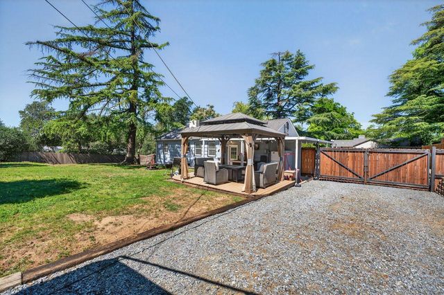 7400 Heather Rd, Fair Oaks, CA 95628