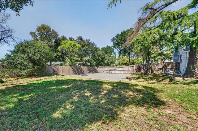 7400 Heather Rd, Fair Oaks, CA 95628