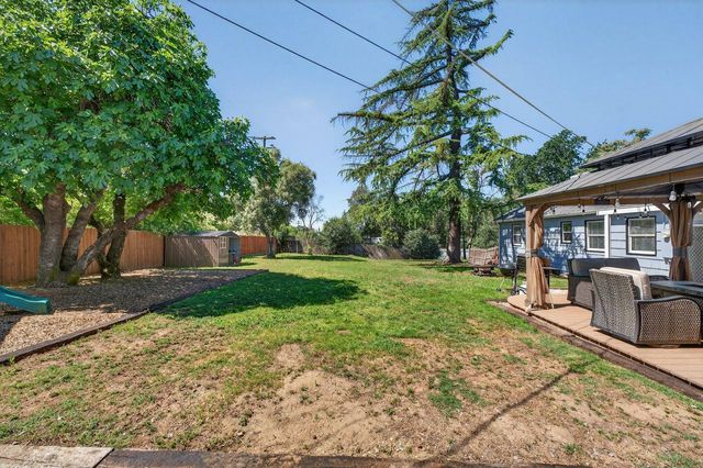 7400 Heather Rd, Fair Oaks, CA 95628