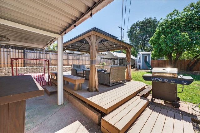 7400 Heather Rd, Fair Oaks, CA 95628