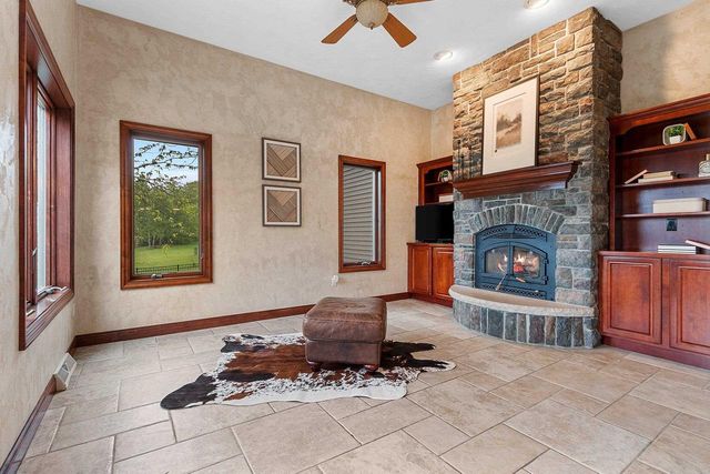 3463 GRAND MEADOWS CROSSING, Neenah, WI 54956