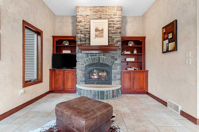 3463 GRAND MEADOWS CROSSING, Neenah, WI 54956