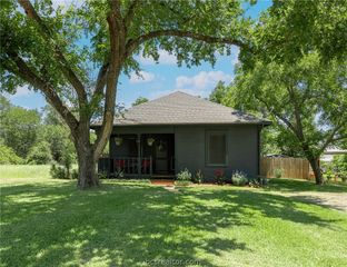 506 North Hill ST, Caldwell, TX 77836