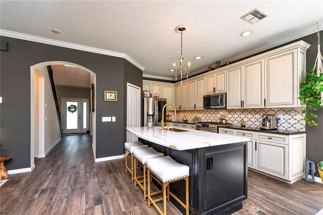 12119 BISHOPSFORD DRIVE, Tampa, FL 33626