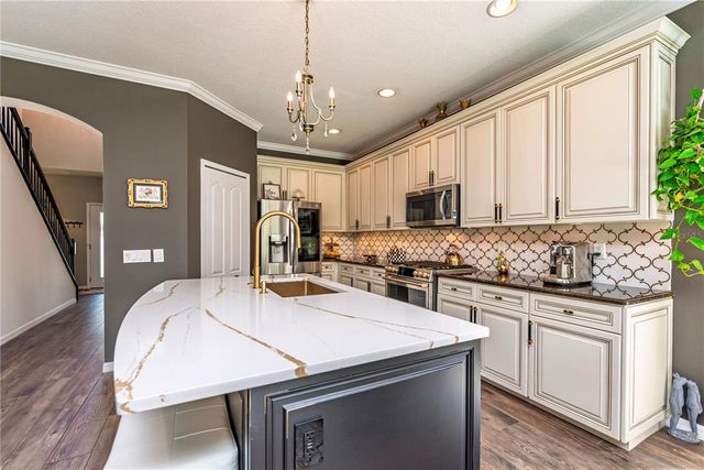 12119 BISHOPSFORD DRIVE, Tampa, FL 33626