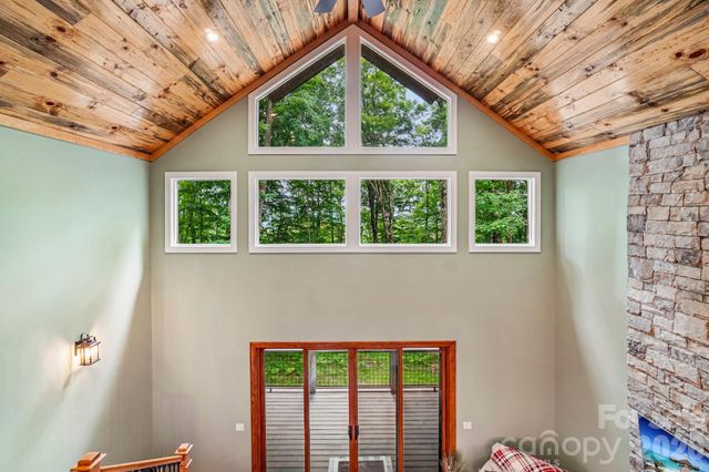 1067 English Ridge Drive, Mars Hill, NC 28754