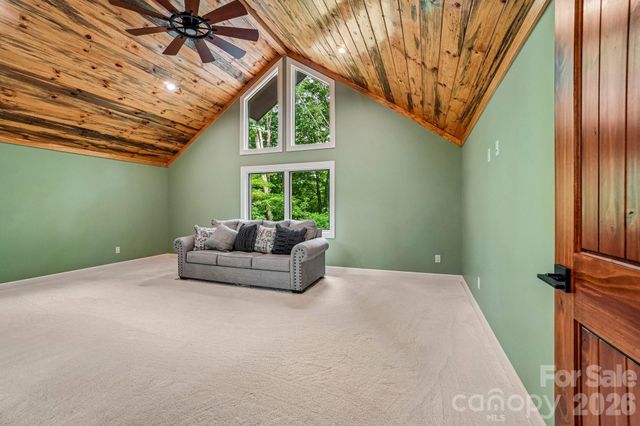 1067 English Ridge Drive, Mars Hill, NC 28754