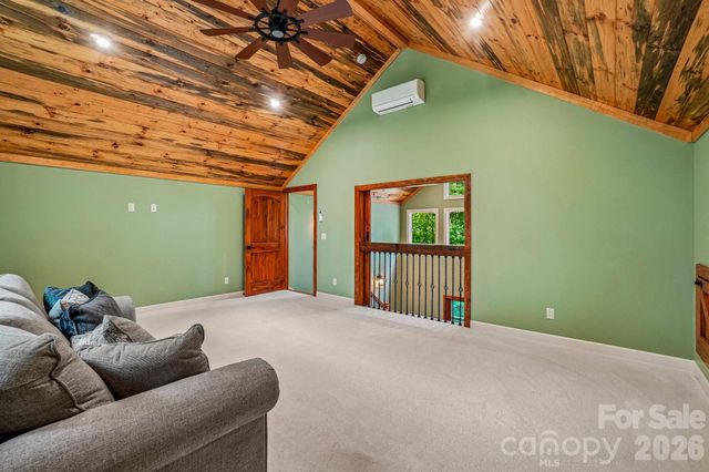 1067 English Ridge Drive, Mars Hill, NC 28754