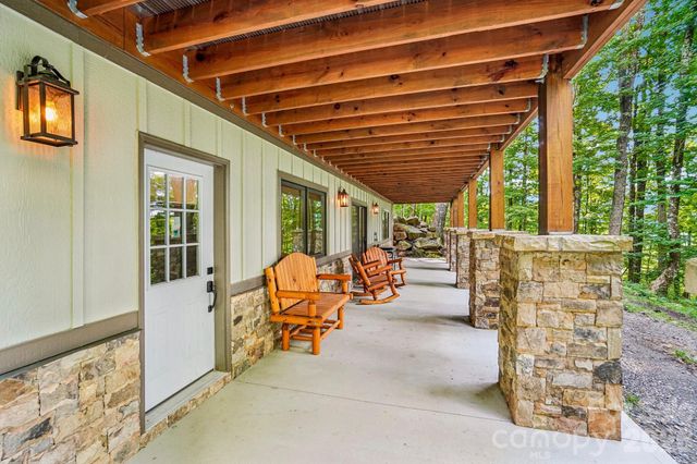 1067 English Ridge Drive, Mars Hill, NC 28754