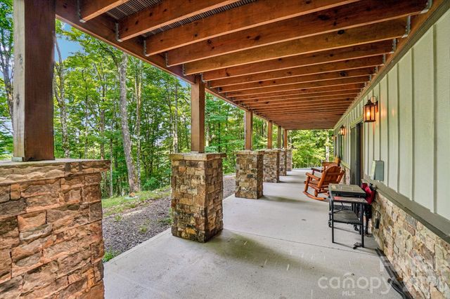 1067 English Ridge Drive, Mars Hill, NC 28754