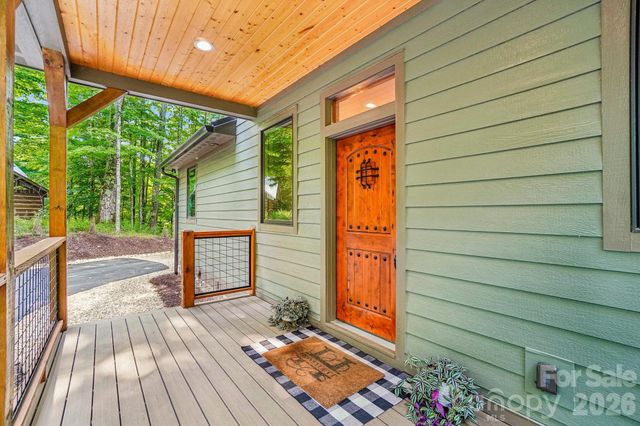 1067 English Ridge Drive, Mars Hill, NC 28754