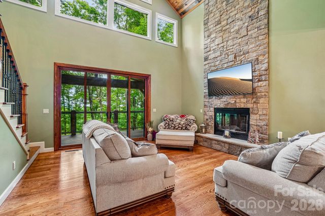 1067 English Ridge Drive, Mars Hill, NC 28754
