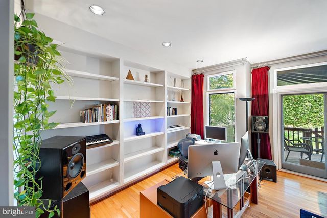 10729 GLOXINIA DR, Rockville, MD 20852