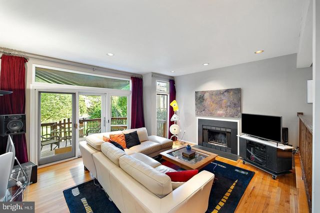 10729 GLOXINIA DR, Rockville, MD 20852