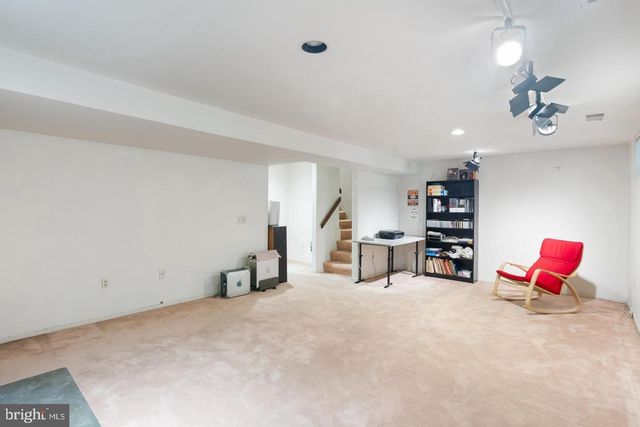 10729 GLOXINIA DR, Rockville, MD 20852