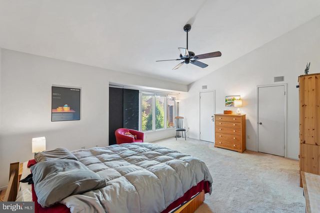 10729 GLOXINIA DR, Rockville, MD 20852