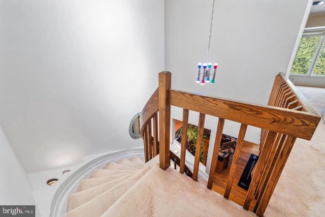 10729 GLOXINIA DR, Rockville, MD 20852