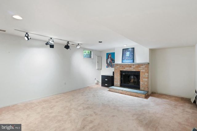 10729 GLOXINIA DR, Rockville, MD 20852