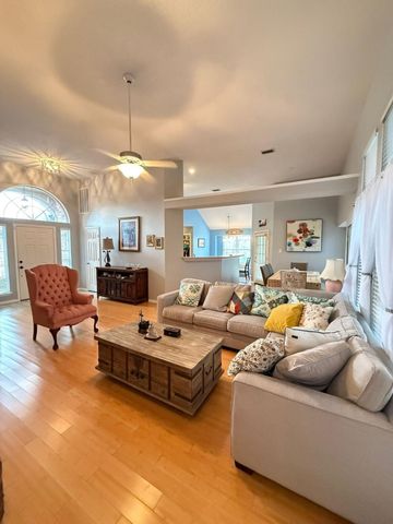 908 Busby Drive, Cedar Hill, TX 75104