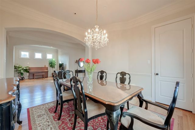 4623 Laurel Street, Bellaire, TX 77401