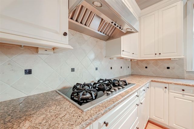 4623 Laurel Street, Bellaire, TX 77401