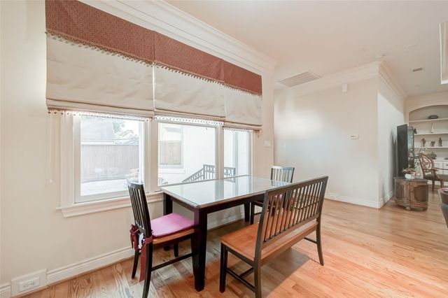 4623 Laurel Street, Bellaire, TX 77401
