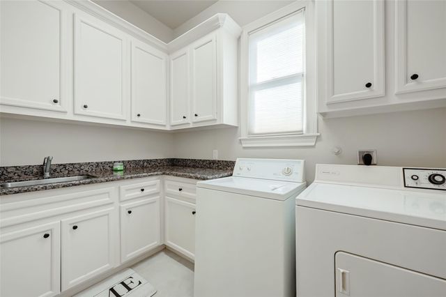 4623 Laurel Street, Bellaire, TX 77401