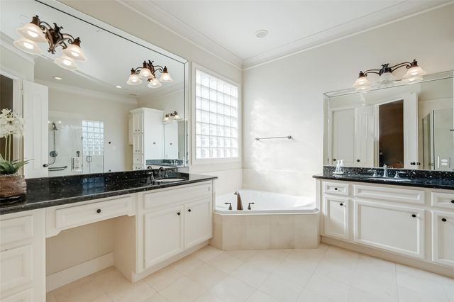 4623 Laurel Street, Bellaire, TX 77401