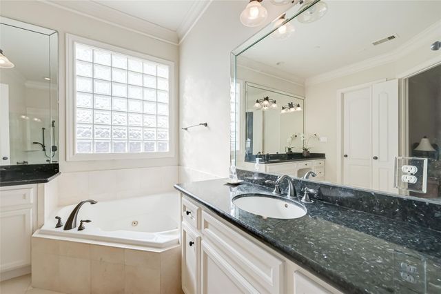 4623 Laurel Street, Bellaire, TX 77401
