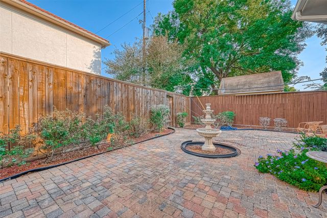 4623 Laurel Street, Bellaire, TX 77401