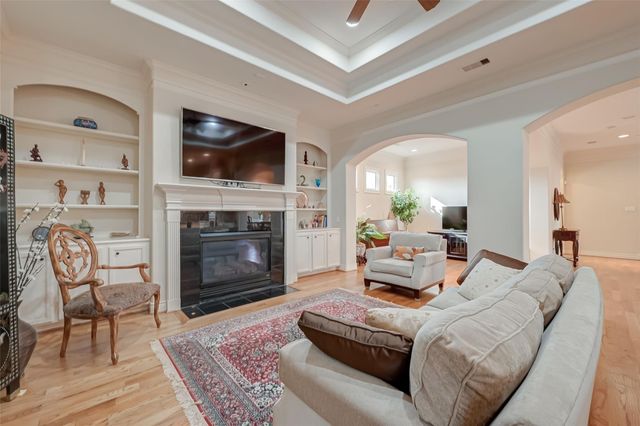 4623 Laurel Street, Bellaire, TX 77401